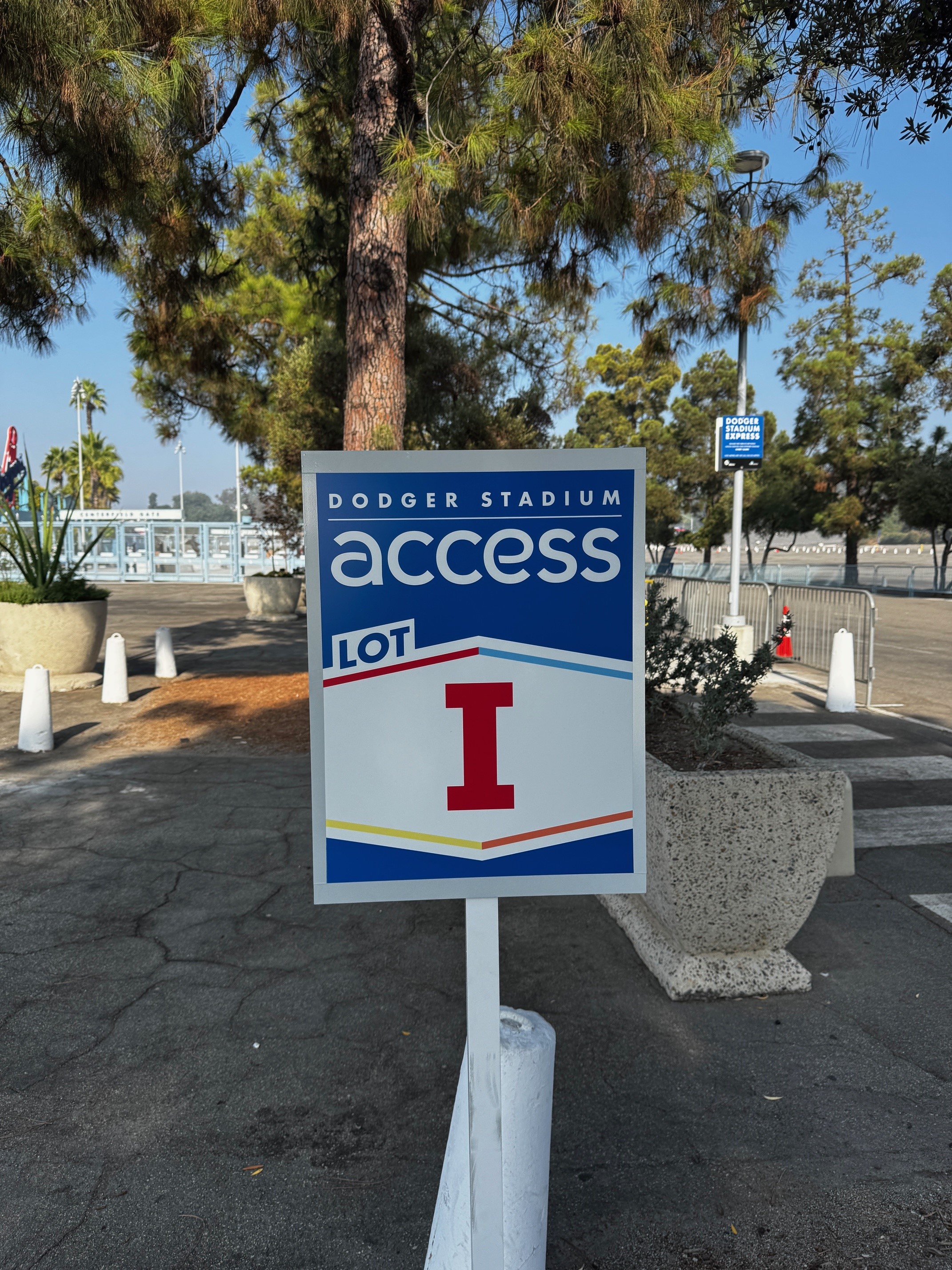 Dodger Stadium - Lot I (Right Center) - Access Services : ASI